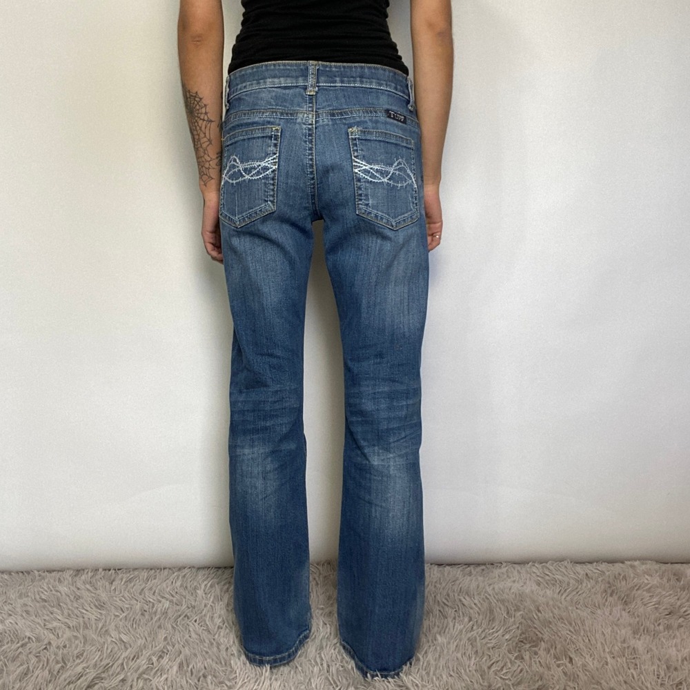 Cowgirl Tuff Dont Fence Me In Bootcut Jeans Barbwire Pocket Embroidery Flare 29W - Picture 3 of 10